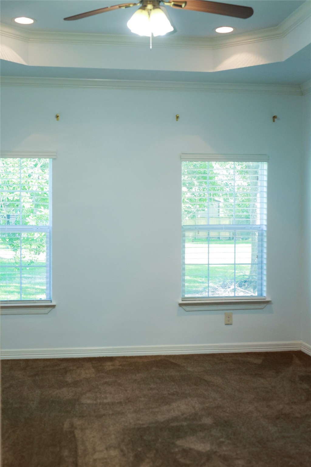 5468 Hogaboom Road Groves, TX 77619 - Photo 9 of 18 an empty room with a window