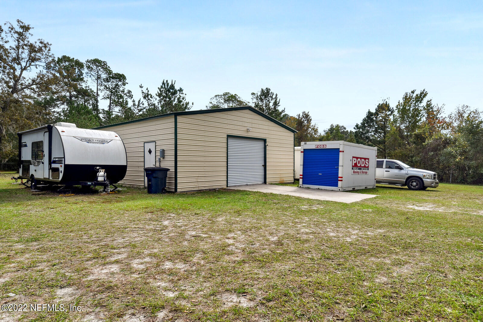 1945 Gentlebreeze Road Middleburg, FL 32068 - Photo 23 of 26 Garage