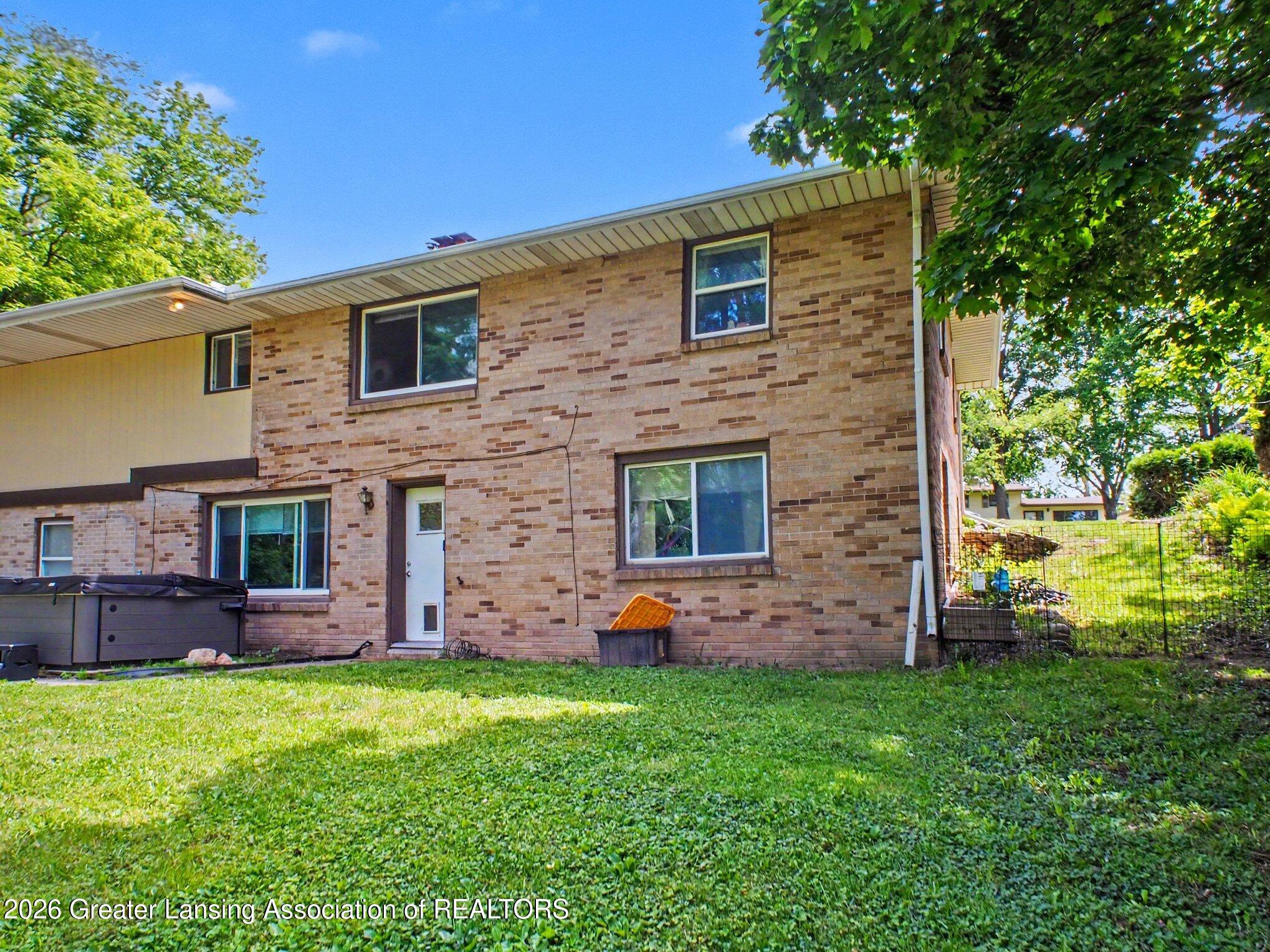 805 Dryer Farm Road Lansing, MI 48917 - Photo 32 of 37