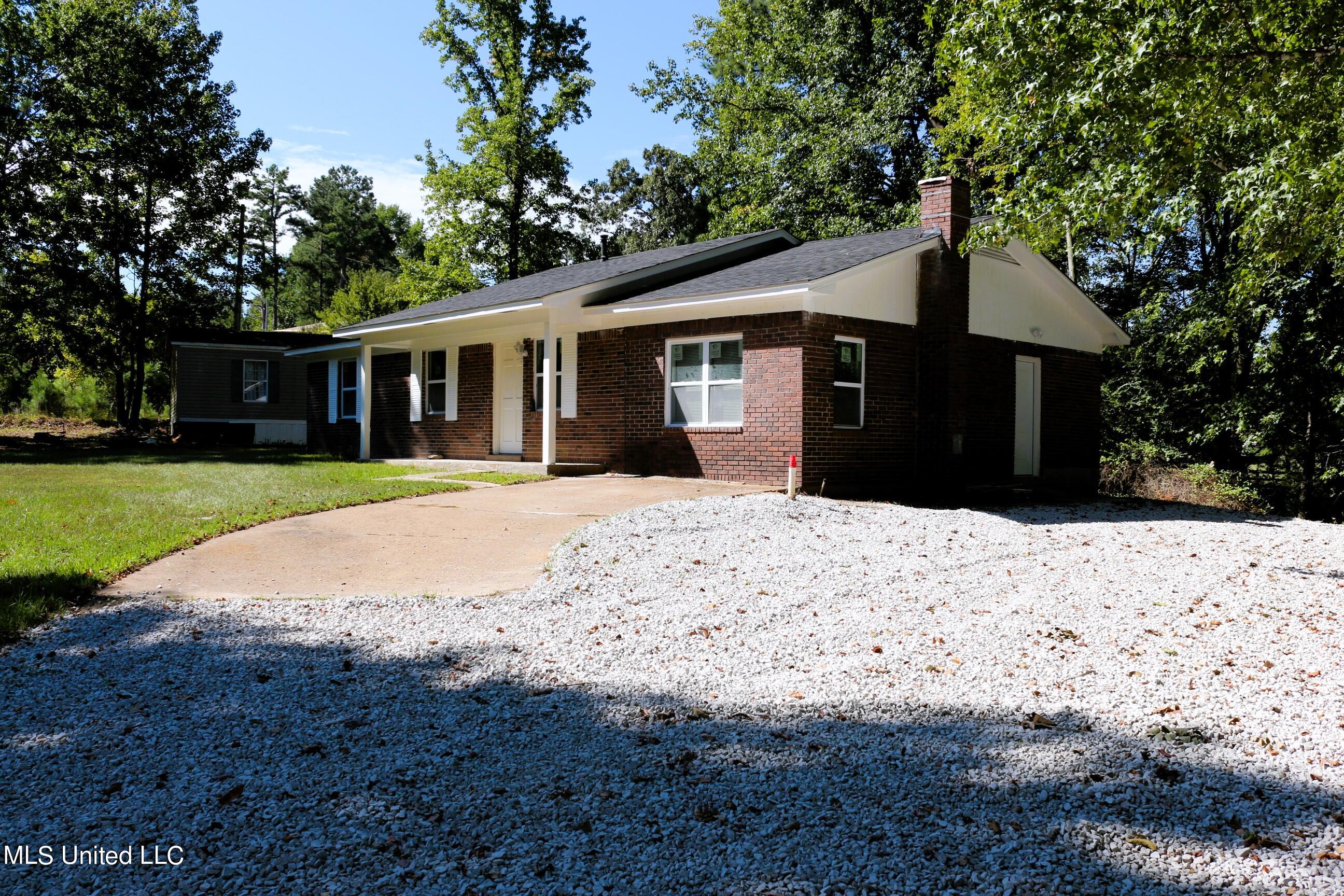 1233 Briscoe Road Holly Springs, MS 38635 - Photo 26 of 27 IMG_6283