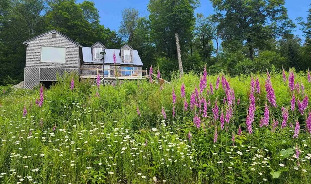 $475,000 | 104 Johnny Cake Hill Lane, Readsboro, VT 05350