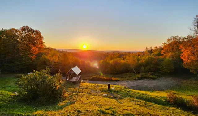 $475,000 | 104 Johnny Cake Hill Lane, Readsboro, VT 05350