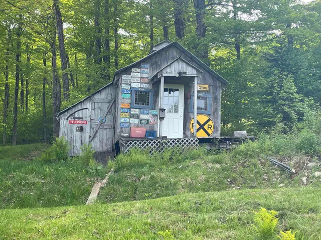 $475,000 | 104 Johnny Cake Hill Lane, Readsboro, VT 05350