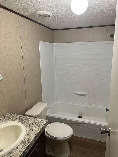 911 Lord Road Commerce, GA 30529 - Photo 12 of 20