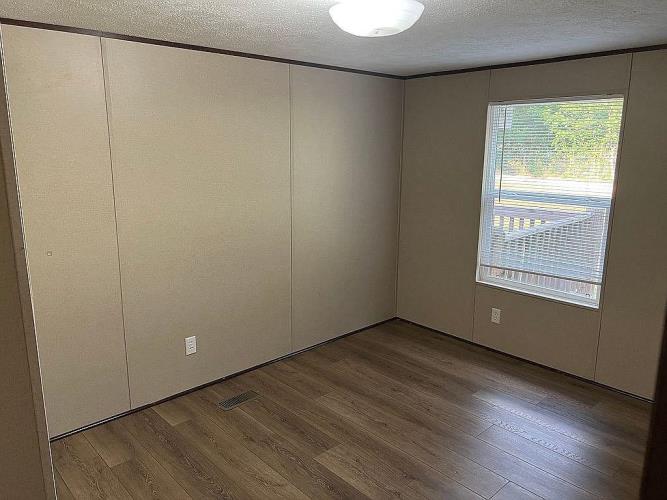 911 Lord Road Commerce, GA 30529 - Photo 13 of 20