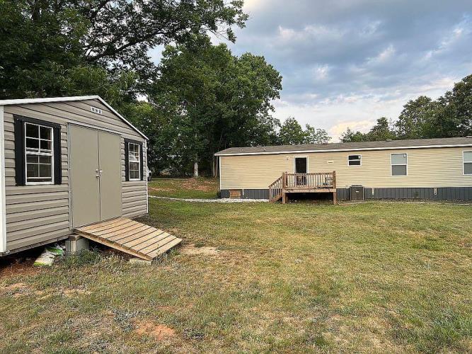 911 Lord Road Commerce, GA 30529 - Photo 17 of 20