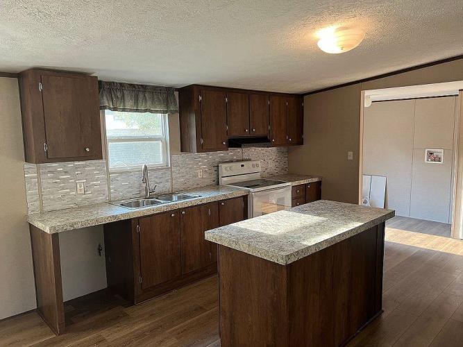 911 Lord Road Commerce, GA 30529 - Photo 2 of 20