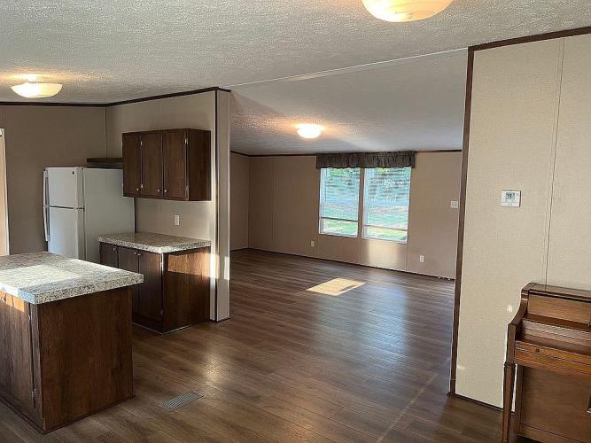 911 Lord Road Commerce, GA 30529 - Photo 4 of 20