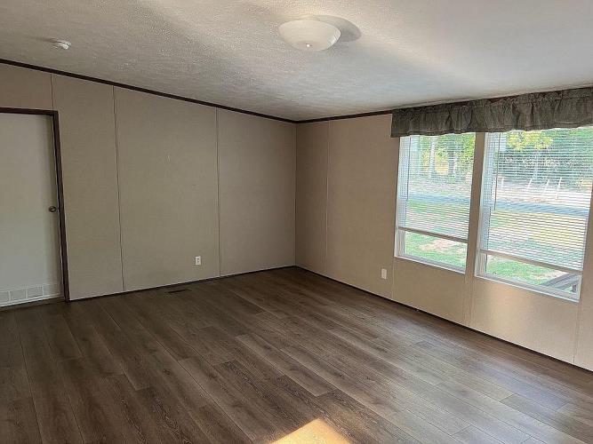 911 Lord Road Commerce, GA 30529 - Photo 6 of 20