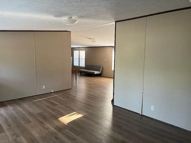 911 Lord Road Commerce, GA 30529 - Photo 9 of 20