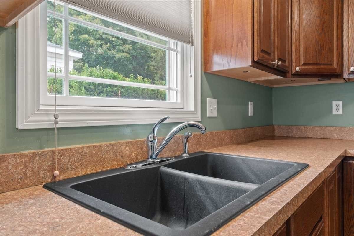 384 Bridle Path Worcester, MA 01604 - Photo 17 of 36 Gallery Image 17