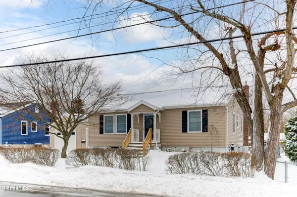 $299,900 | 43 Sherwood Avenue, East Greenbush, NY 12144
