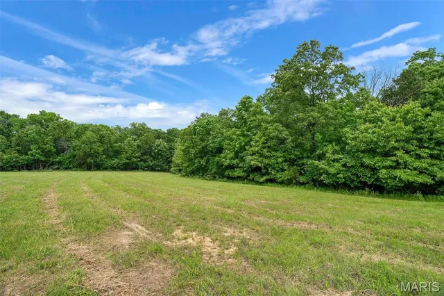 $410,000 | 4373 East Linda Lane, Robertsville, MO 63072