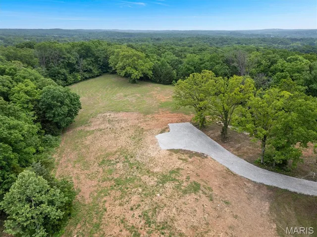 $410,000 | 4373 East Linda Lane, Robertsville, MO 63072