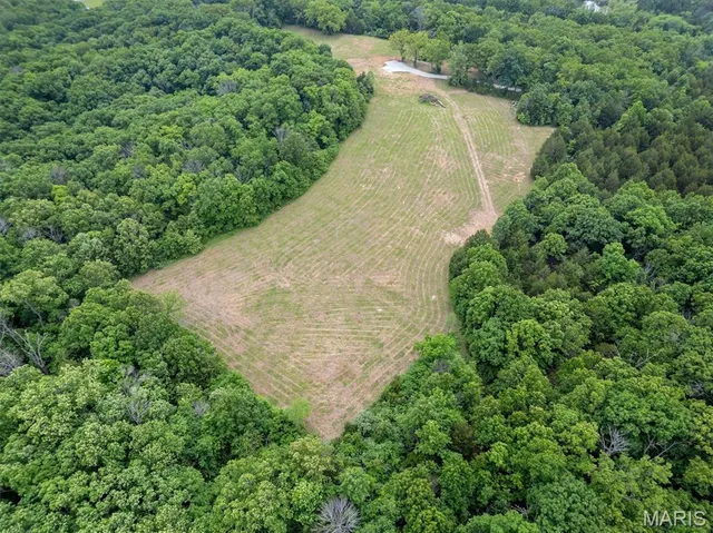 $410,000 | 4373 East Linda Lane, Robertsville, MO 63072