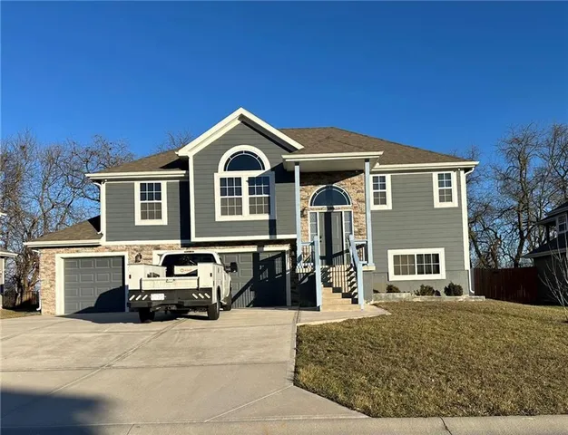 $465,000 | 2809 North 112th Street, Tonganoxie, KS 66086