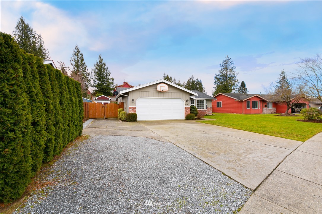 424 Cascade Way Lynden, WA 98264 - Photo 2 of 34 Gallery Image 2