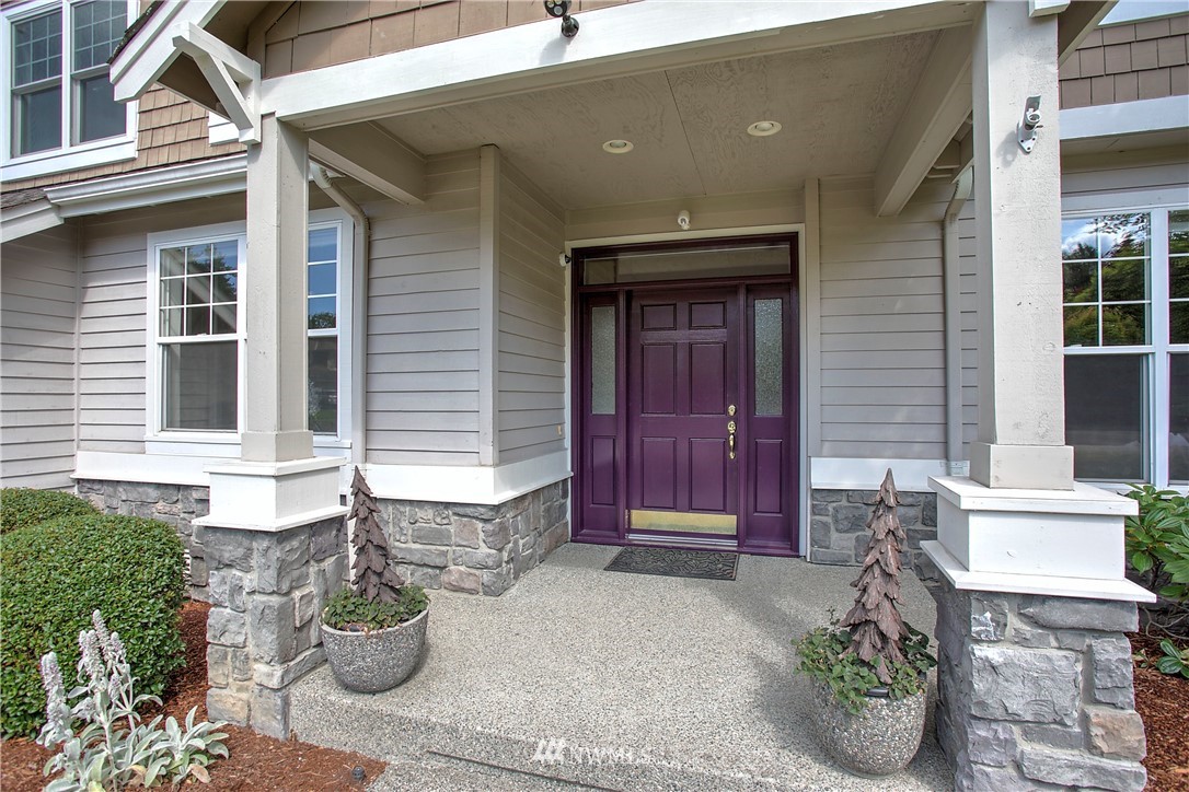 2310 Lyons Avenue Northeast Renton, WA 98059 - Photo 3 of 25 Gallery Image 3