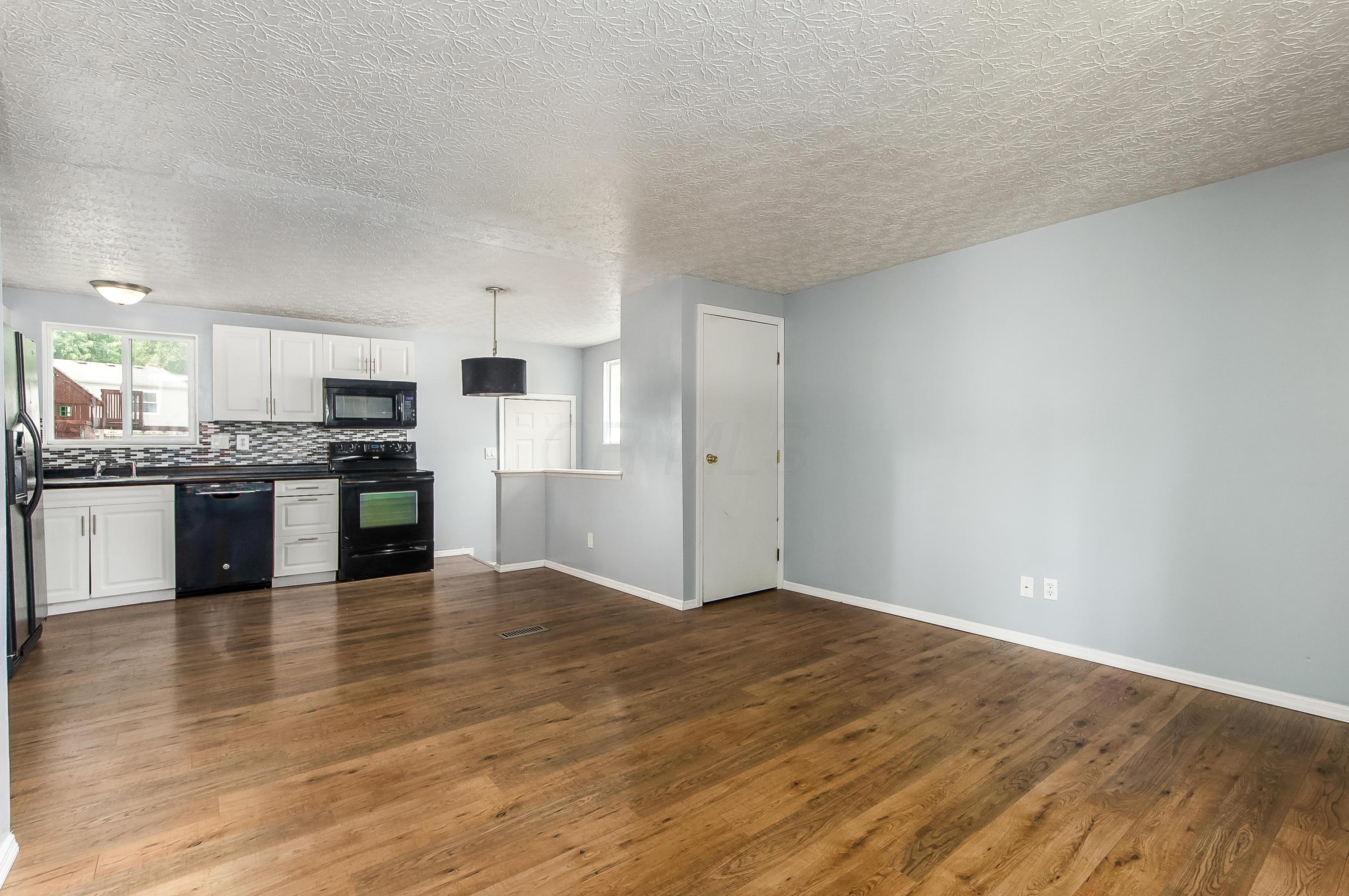 1769 Ripplebrook Road Columbus, OH 43223 - Photo 4 of 31 Gallery Image 4