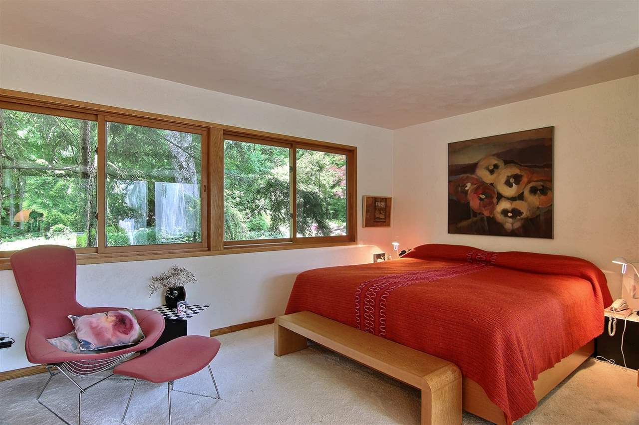 600 Riverside Road Belvidere, IL 61008 - Photo 13 of 25 a bedroom with a bed and a window