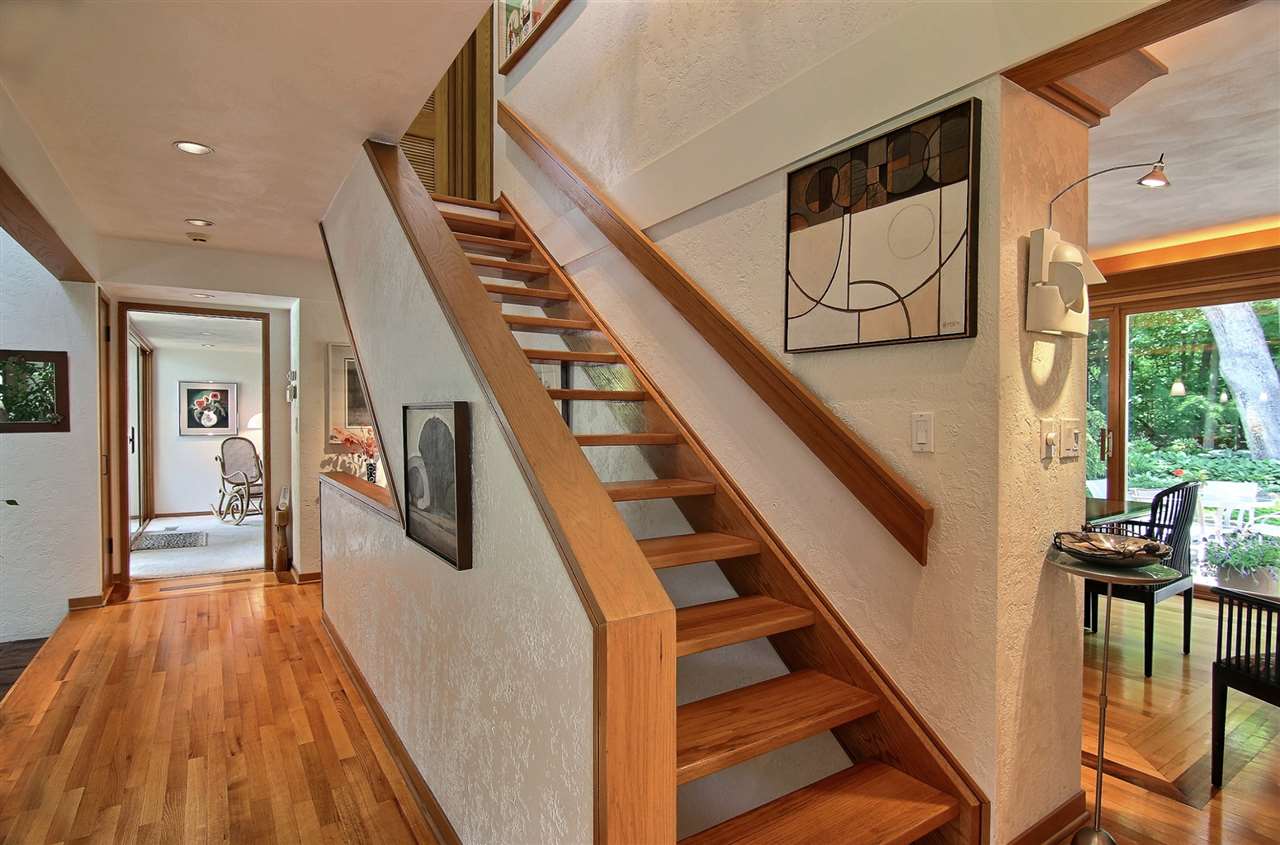 600 Riverside Road Belvidere, IL 61008 - Photo 15 of 25 a view of an entryway