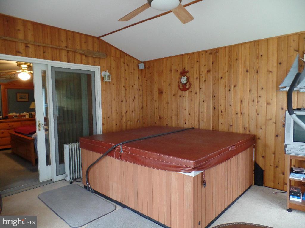 2405 Lodge Farm Road Baltimore, MD 21219 - Photo 22 of 23 Interior (General)