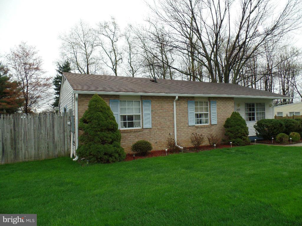 2405 Lodge Farm Road Baltimore, MD 21219 - Photo 4 of 23 Exterior (Front)