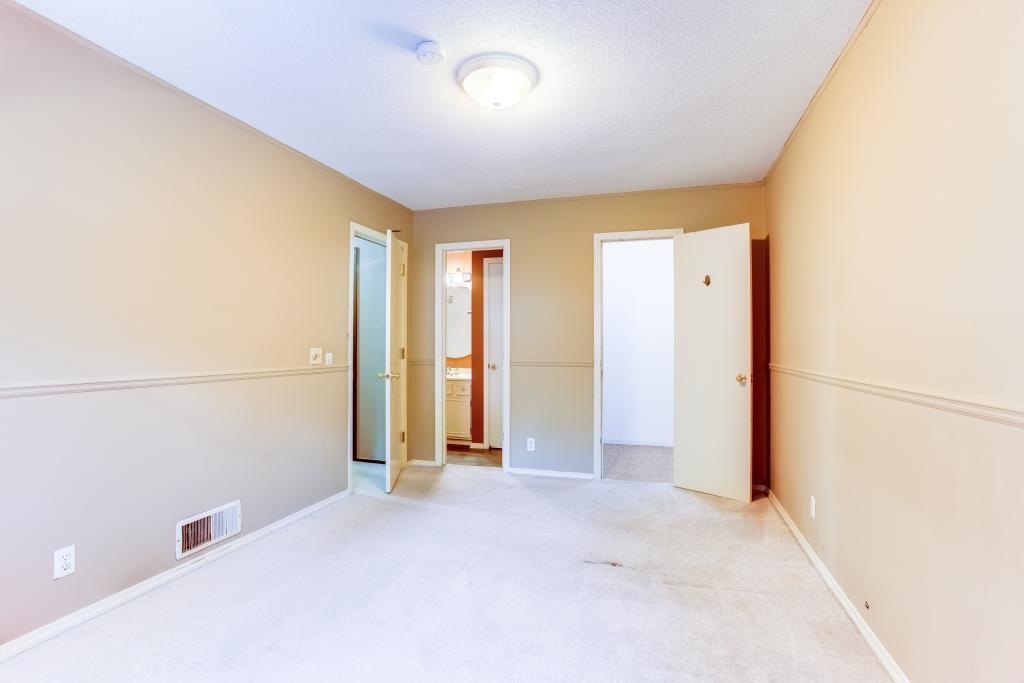 10752 Cavell Road Bloomington, MN 55438 - Photo 19 of 32