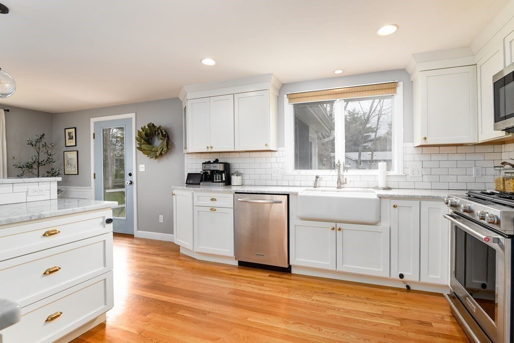 8 Erik Road Medfield, MA 02052 - Photo 8 of 33 Gallery Image 8
