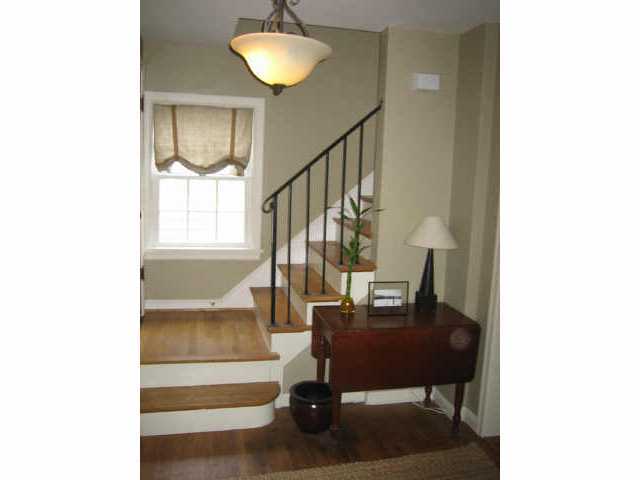 236 North Remington Road Columbus, OH 43209 - Photo 3 of 5