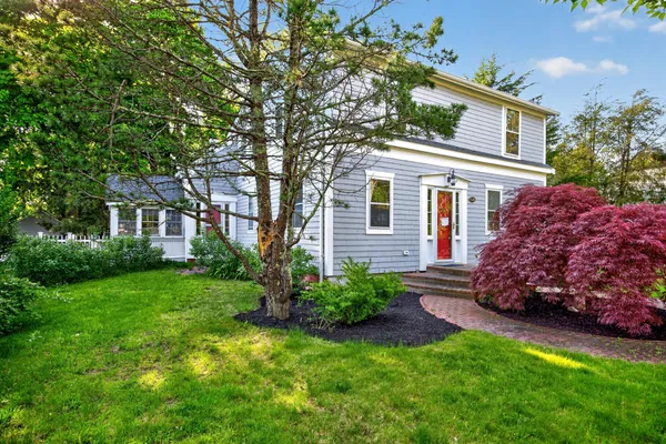 $2,000,000 | 120 Oceanview Avenue, Cotuit, MA 02635