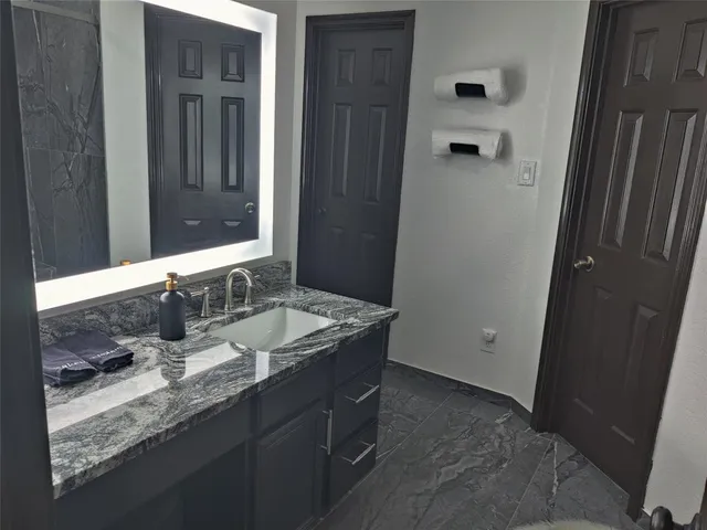 $2,900 | 3120 Longbow Drive, Grand Prairie, TX 75052