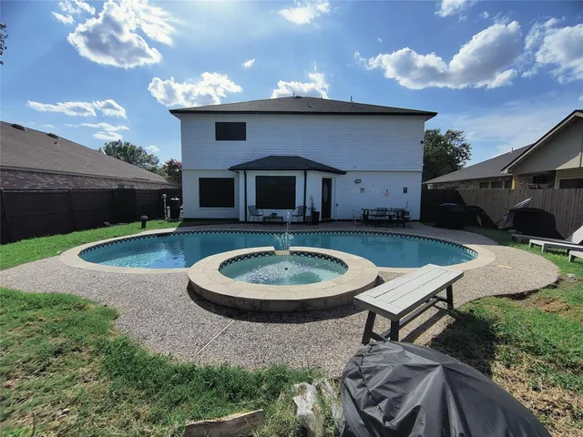 $2,900 | 3120 Longbow Drive, Grand Prairie, TX 75052