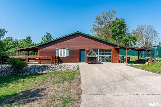 $240,000 | 1012 Viaduct Road, Savanna, IL 61074