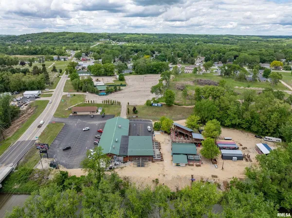 $240,000 | 1012 Viaduct Road, Savanna, IL 61074