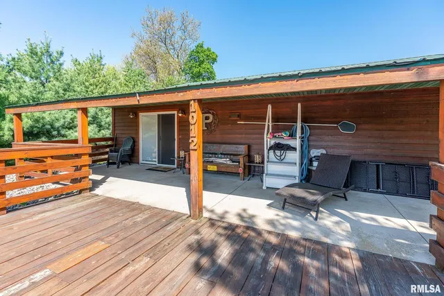 $240,000 | 1012 Viaduct Road, Savanna, IL 61074