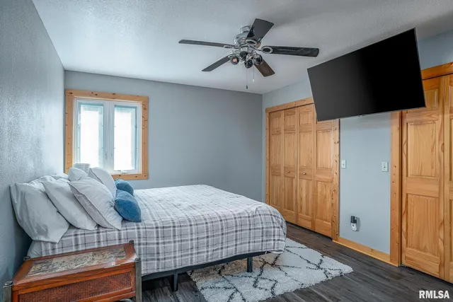 $240,000 | 1012 Viaduct Road, Savanna, IL 61074