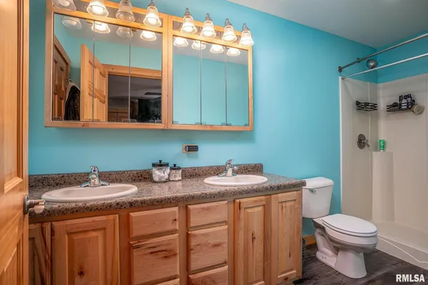 $240,000 | 1012 Viaduct Road, Savanna, IL 61074