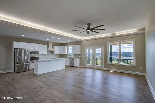 $799,900 | 164 Logans Bluff, Bean Station, TN 37708