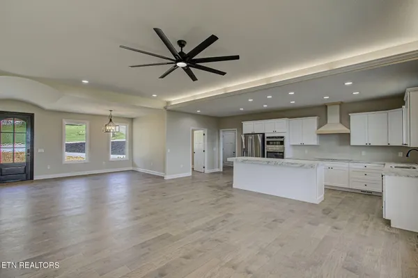 $799,900 | 164 Logans Bluff, Bean Station, TN 37708