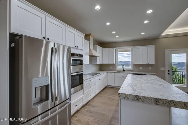 $799,900 | 164 Logans Bluff, Bean Station, TN 37708