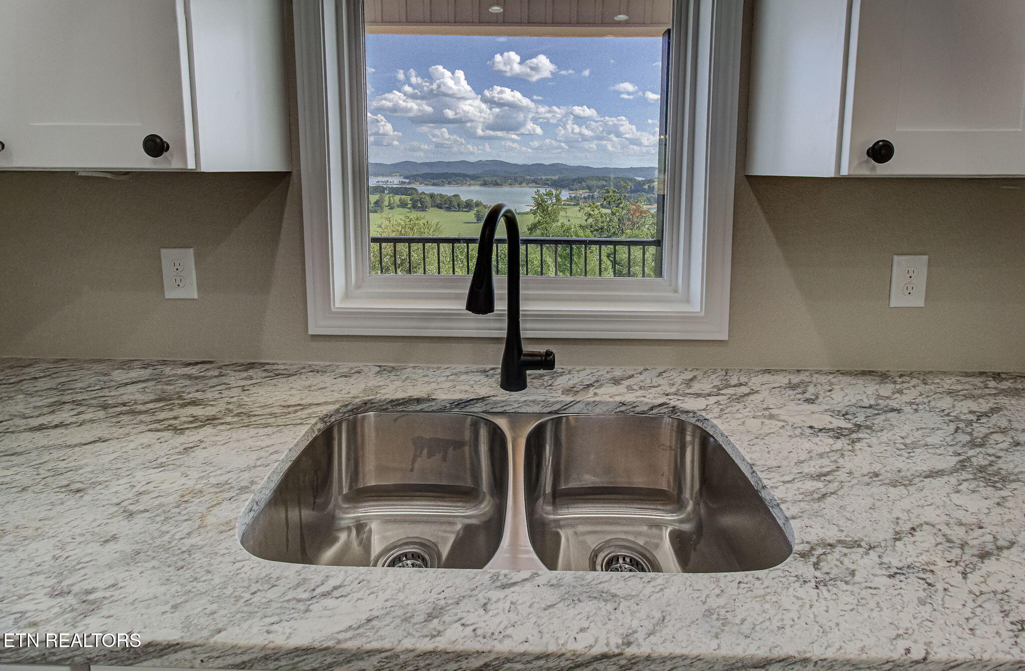 164 Logans Bluff Bean Station, TN 37708 - Photo 13 of 44 164 Lobans Bluff retake 12B