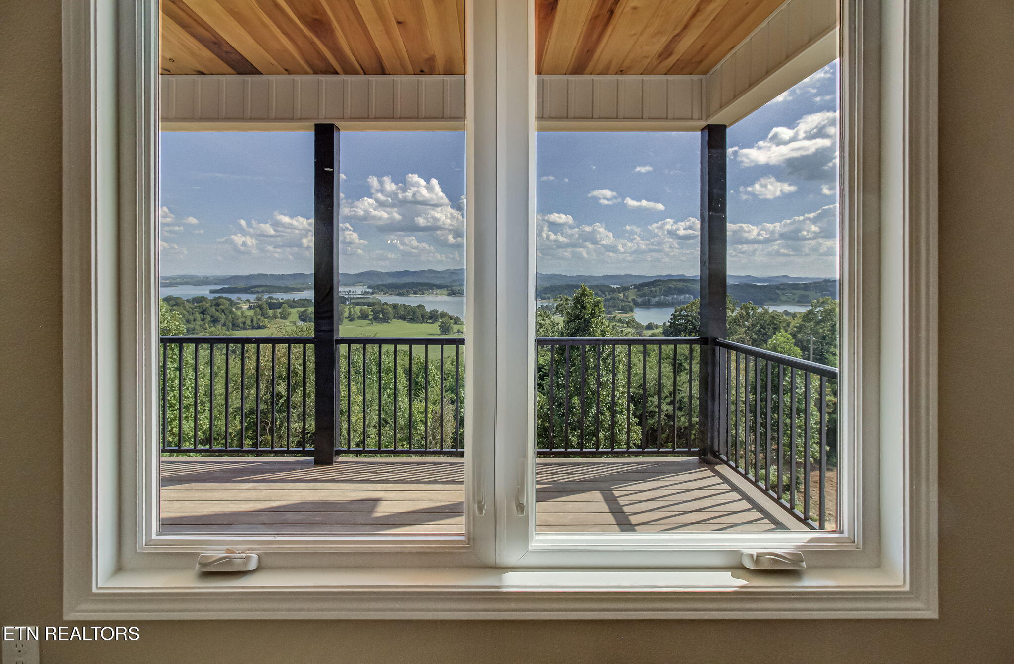 164 Logans Bluff Bean Station, TN 37708 - Photo 15 of 44 164 Lobans Bluff retake 13B