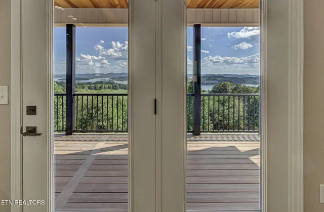 $799,900 | 164 Logans Bluff, Bean Station, TN 37708