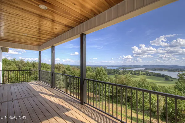 $799,900 | 164 Logans Bluff, Bean Station, TN 37708