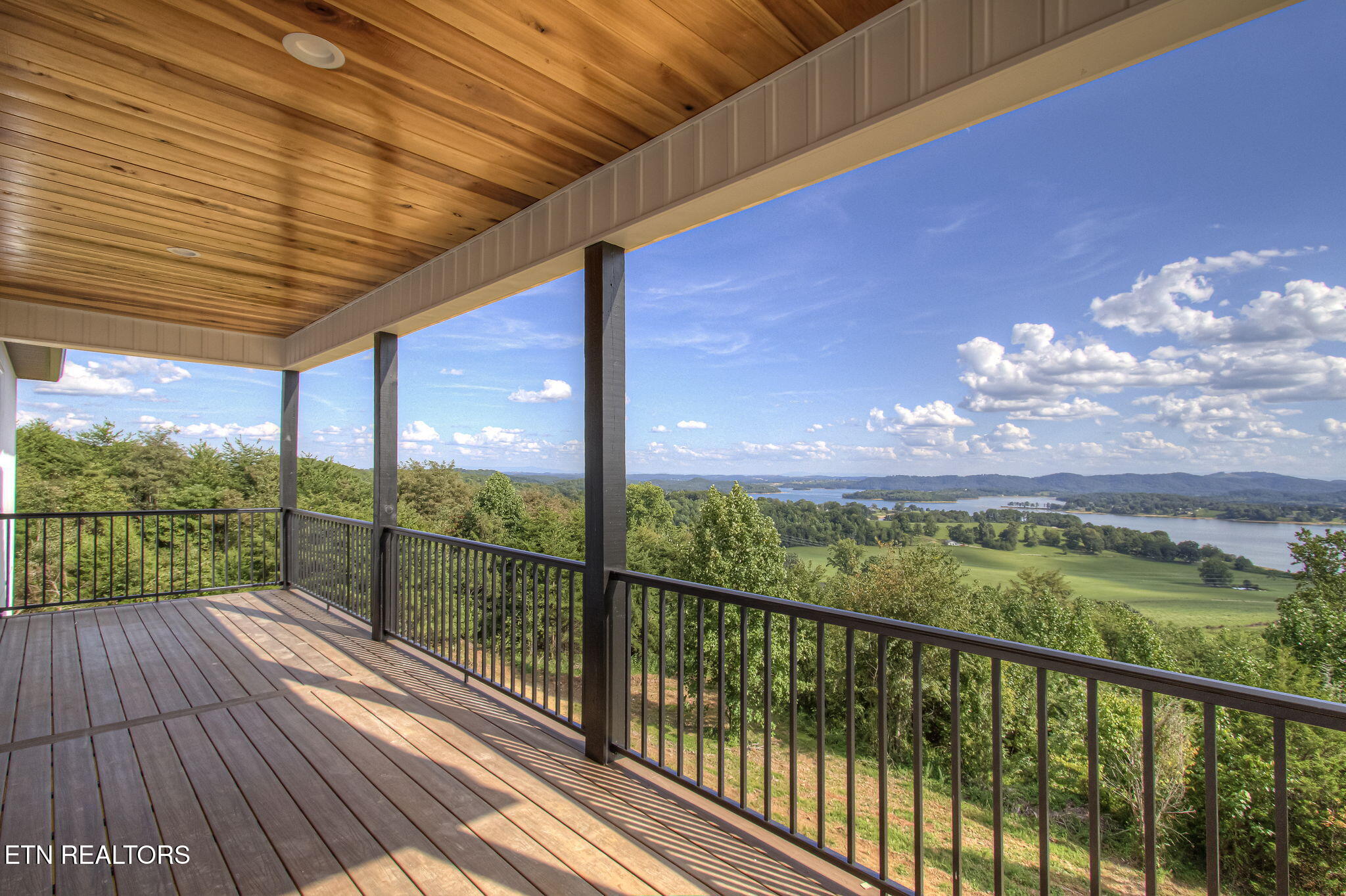 164 Logans Bluff Bean Station, TN 37708 - Photo 17 of 44 164 Lobans Bluff retake 14