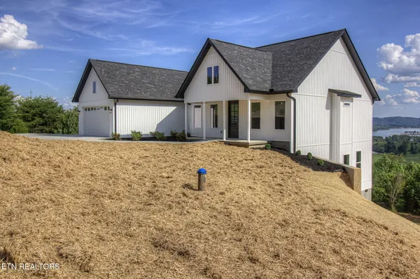 $799,900 | 164 Logans Bluff, Bean Station, TN 37708