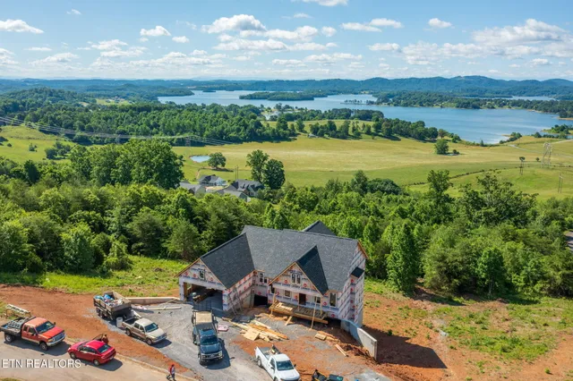 $799,900 | 164 Logans Bluff, Bean Station, TN 37708