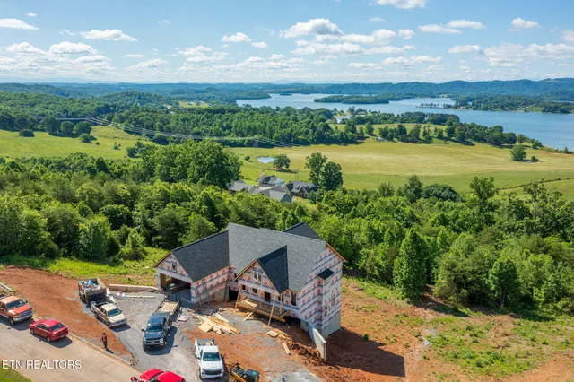 $799,900 | 164 Logans Bluff, Bean Station, TN 37708