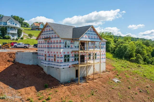 $799,900 | 164 Logans Bluff, Bean Station, TN 37708